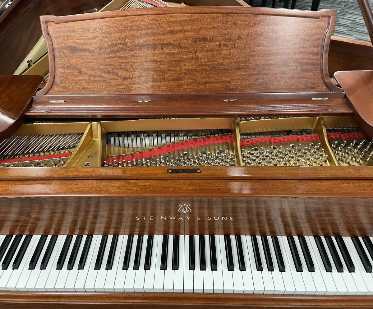 Steinway 5'10