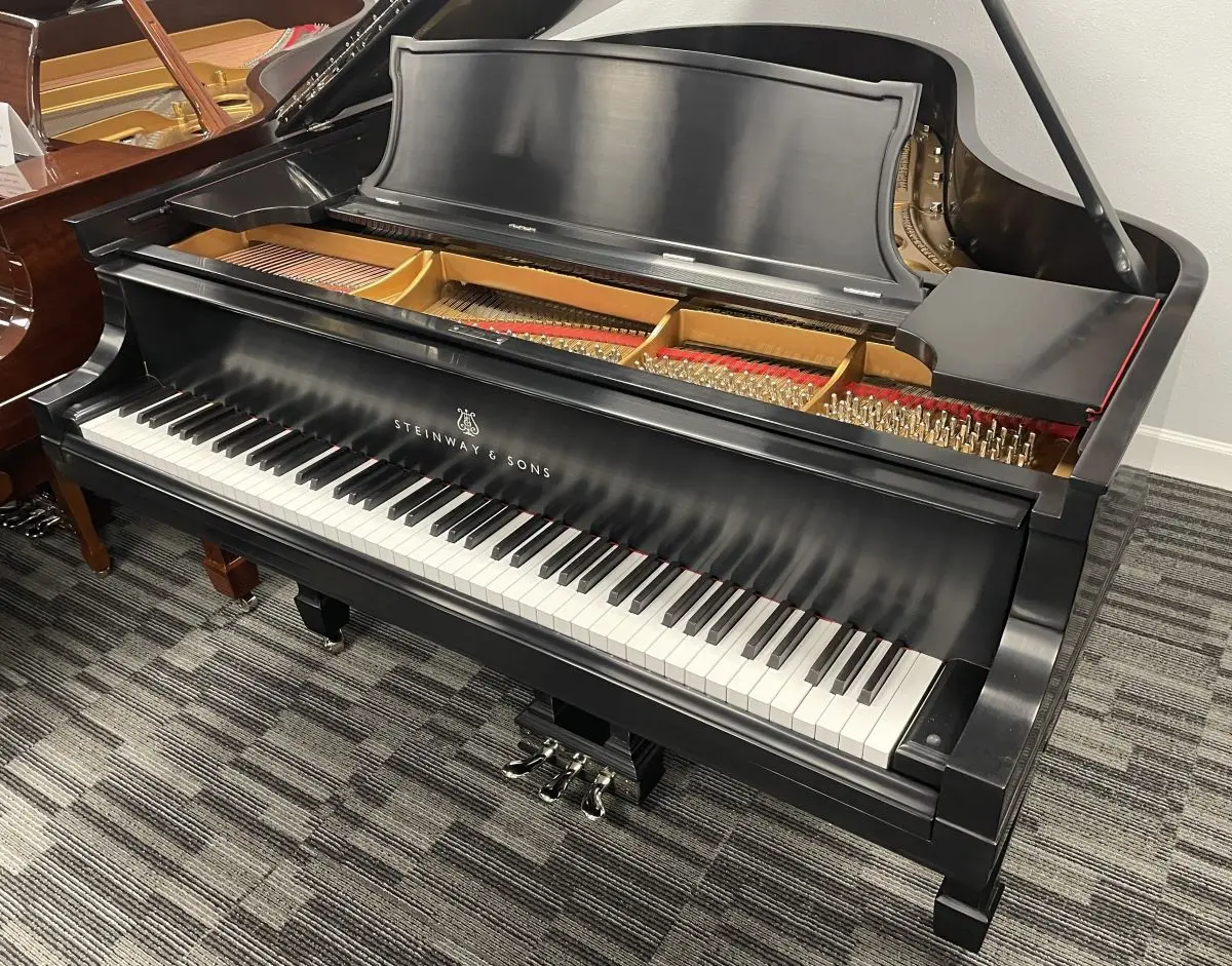Steinway 5'10