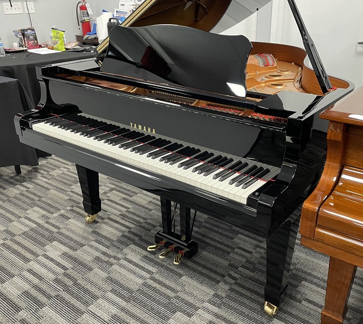 Yamaha C3 6ft1in Grand Piano